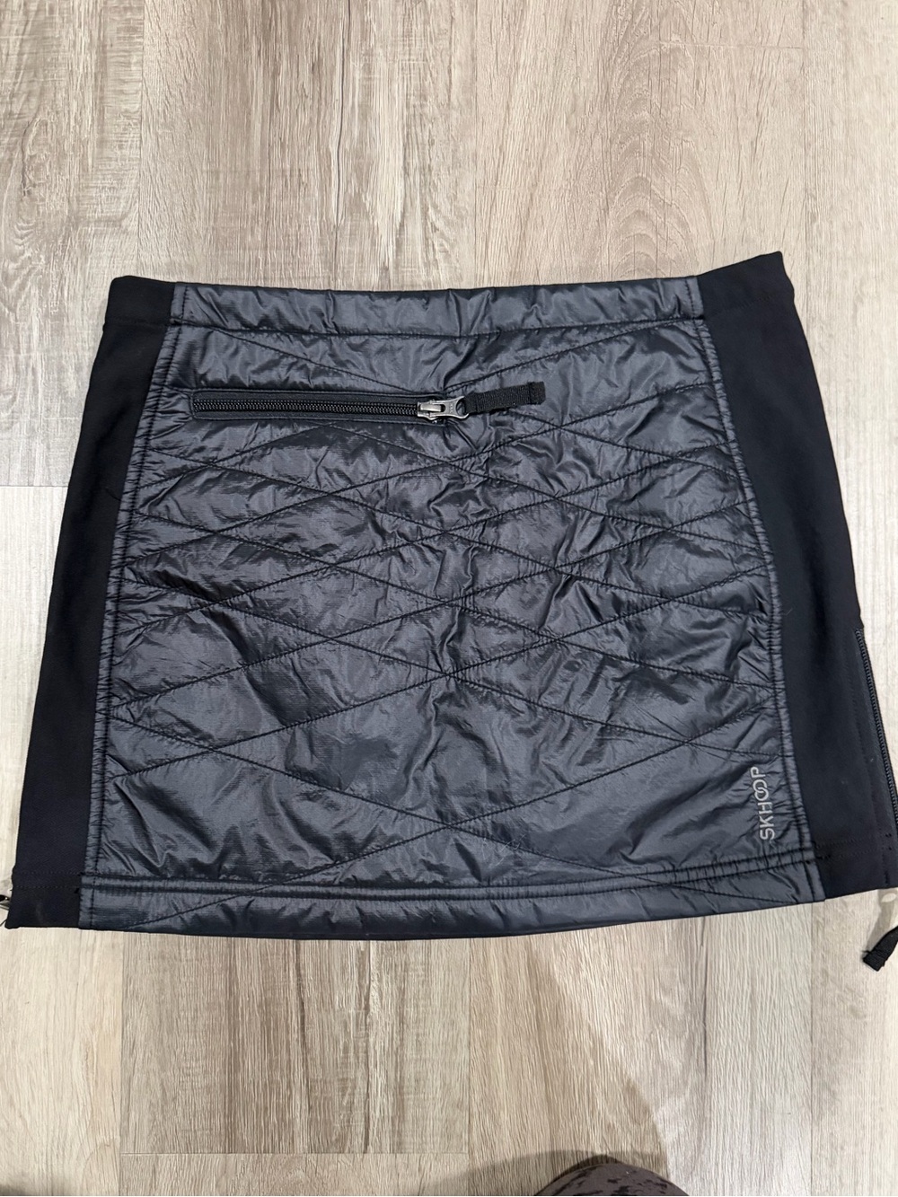Skhoop Quilted Insulated Black Quilted Active Skort with Zip Pocket Sz XS